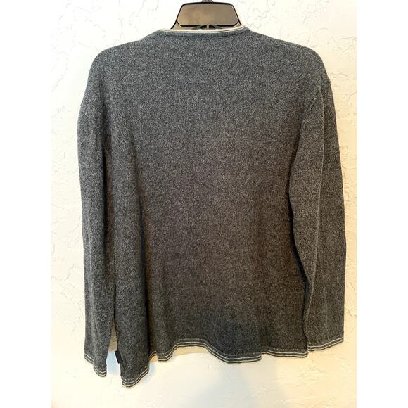 GREG NORMAN Made in Italy Wool Blend V-Neck Sweater.  Men's Size Large - Picture 2 of 3